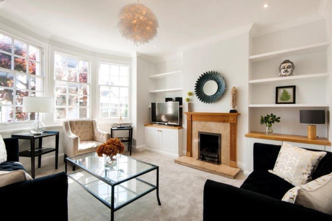 Modern Family Home In London Close To Amenities And Train Exterior foto